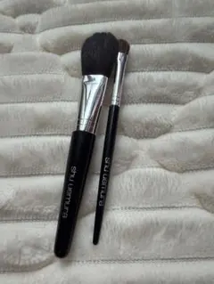 shu uemura メイクブラシ 2本セットのサムネイル