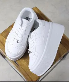 LOVEHUNTER 軽量厚底 ボリュームソールコートスニーカー ホワイト