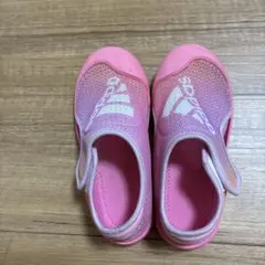 adidas ピンク サンダル　18㎝