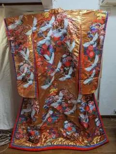 ⚫︎中古 色打掛⚫︎赤青紫黒暈し染め⚫︎状態は良好です。T-421-17 