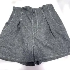 ラインステッチグレーショートパンツのサムネイル