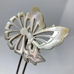専用　112202 K8 ビンテージ　白蝶貝　透彫　菊と蝶　金具　金　かんざし