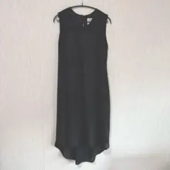 美品　T. yamai paris ノースリーブ ブラック マキシ丈ワンピースのサムネイル