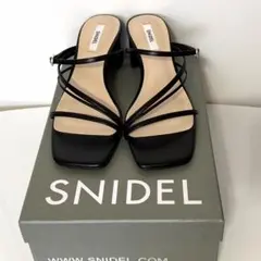 SNIDEL サンダル ヒール ブラックのサムネイル