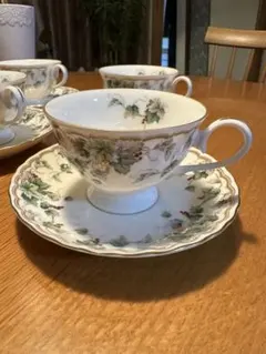 ナルミ　カップ　ソーサーセット 4客