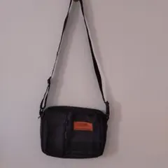 UNIVERSAL OVERALL ショルダーバッグ　サコッシュ