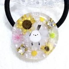 ひまわりとシマエナガの三日月ヘアゴム - メルカリ