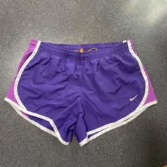 Nike DRI-FIT 紫色ショートパンツ Mサイズ