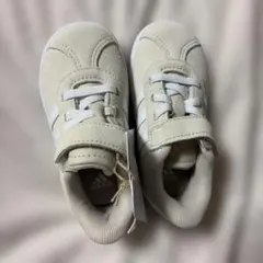 新品未使用　adidas スニーカー13cm