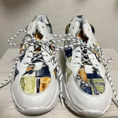 ハイカットスニーカー