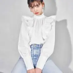 フリルネックラッフルブラウス /ベージュ/長袖ブラウス/Sサイズ