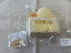 maorong マスカット トースト ケーキ スクイーズ マオロング - メルカリ