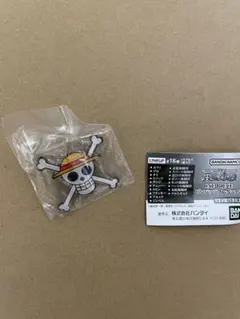 ワンピース　ピンバッジコレクション　ルフィ
