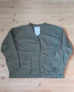 【niko and...】ニコアンド オリーブ色 ノーカラージャケット