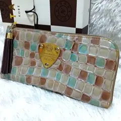 アタオ　長財布　リモヴィトロ　L字ファスナー　タッセル　エナメル　ゴールドロゴ