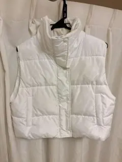 ホワイト ダウンベスト ノースリーブ　短丈　WEGO 春服のサムネイル