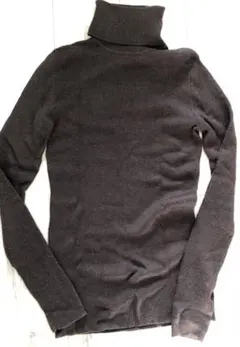 タートルネック長袖リブニットブラウン