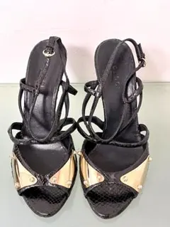 GUCCI サンダル ブラック ゴールド金具☆35 1/2C(22.5センチ)のサムネイル