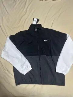 【未使用】NIKE ナイキトラックジャケット　ウィンドブレーカー　Lサイズ