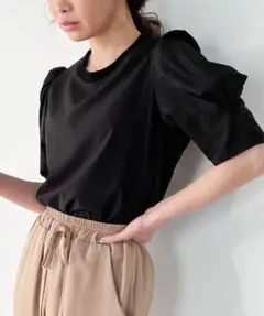 【新品タグ無し】ジュノア袖バルーンカットソーシャツ　Lサイズのサムネイル