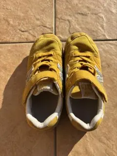 New Balance イエロースニーカー ベルクロ付き　19cm