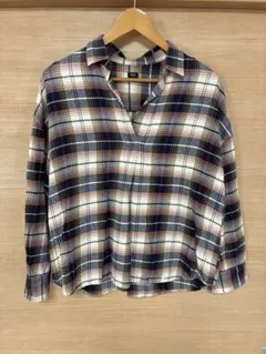 【UNIQLO】チェック柄 Vネック 長袖シャツ