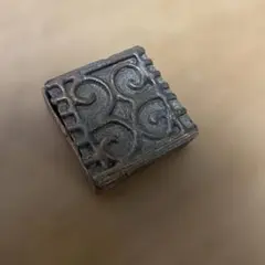 西アフリカ　ピルケース　小物入れ