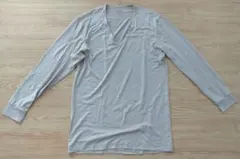 ユニクロ　ヒートテック　 Vネック長袖Tシャツ M　ベージュ