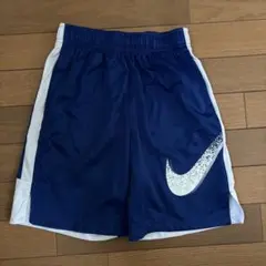 Nike DRI-FIT ネイビーショートパンツ M