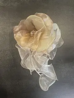 エレガントな花形コサージュ　結婚式など