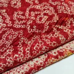 o-s-6 絹の総絞りの着物生地のはぎれ　２枚セット　赤とオレンジの花柄布地