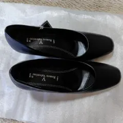 Romeo Valentino ブラックパンプス
