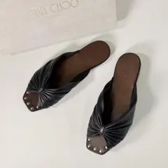 美品 JIMMY CHOO スタッズ サンダル ブラック レザー 38 24.0のサムネイル