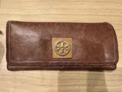 トリーバーチ　 長財布 ロゴ付き