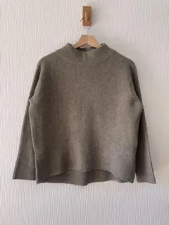 UNIQLO Sサイズ　スフレヤーン　カーキ系 ハイネック ニットセーター