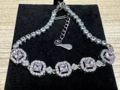 エレガントなピンククリスタルブレスレット