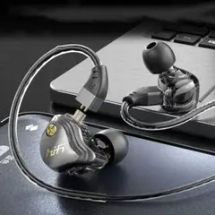 【新品＊】クリア音質＊HiFi音質対応★重低音を備えた有線イヤホン＊のサムネイル