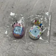 2点セット　たまごっち ガチャガチャ　めじるしアクセサリー