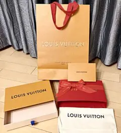 ルイヴィトン 紙袋　ショップ袋　プレゼントボックス　布袋　カードケース　リボン
