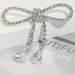 リボンブローチ