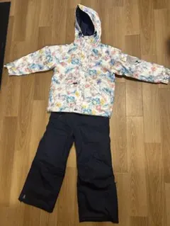 子ども用 防水花柄ジャケットとネイビーパンツ