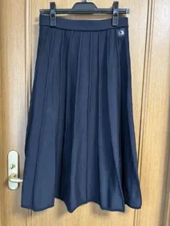 フェリシモ 黒プリーツニットスカート Mサイズのサムネイル