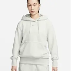 Nike レディースプルオーバーパーカー