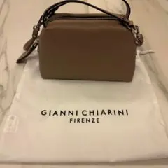 GIANNI CHIARINI】ショルダーバッグ グレージュ 美品 - メルカリ