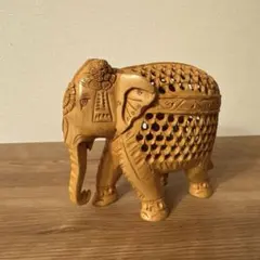 インド職人による透かし掘り木像　エレファント
