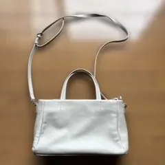 イアクッチ ベラール オフホワイトかアイボリー ショルダーバッグ2way 