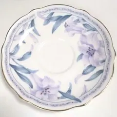紫色のユリ花柄 ソーサーのみ　HOYA Bone China