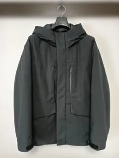 ユニクロ　ハイブリットダウンパーカー　M