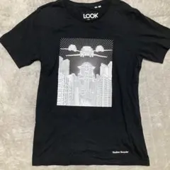 ユニクロ　UT LOOK AT ME Tシャツ Mサイズ