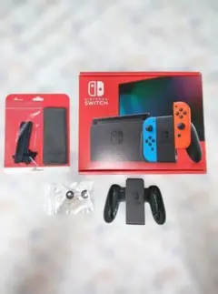 Switch本体+ホコリイレンジャー+Joy-Con充電グリップ+スティックカバ Switch本体+ホコリイレンジャー+Joy-Con充電グリップ+スティックカバ